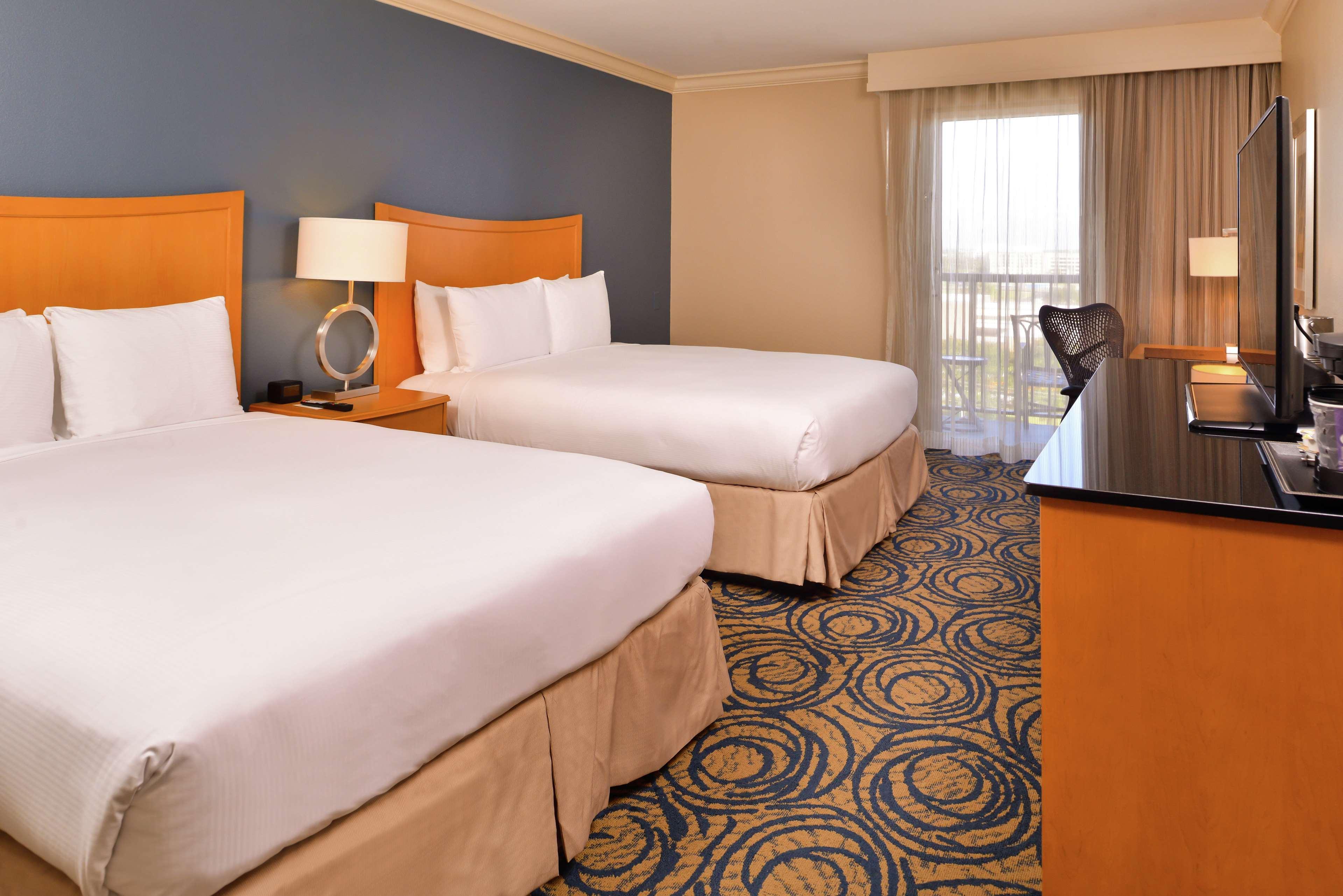 Doubletree By Hilton Hotel Tampa Airport-Westshore Exterior foto